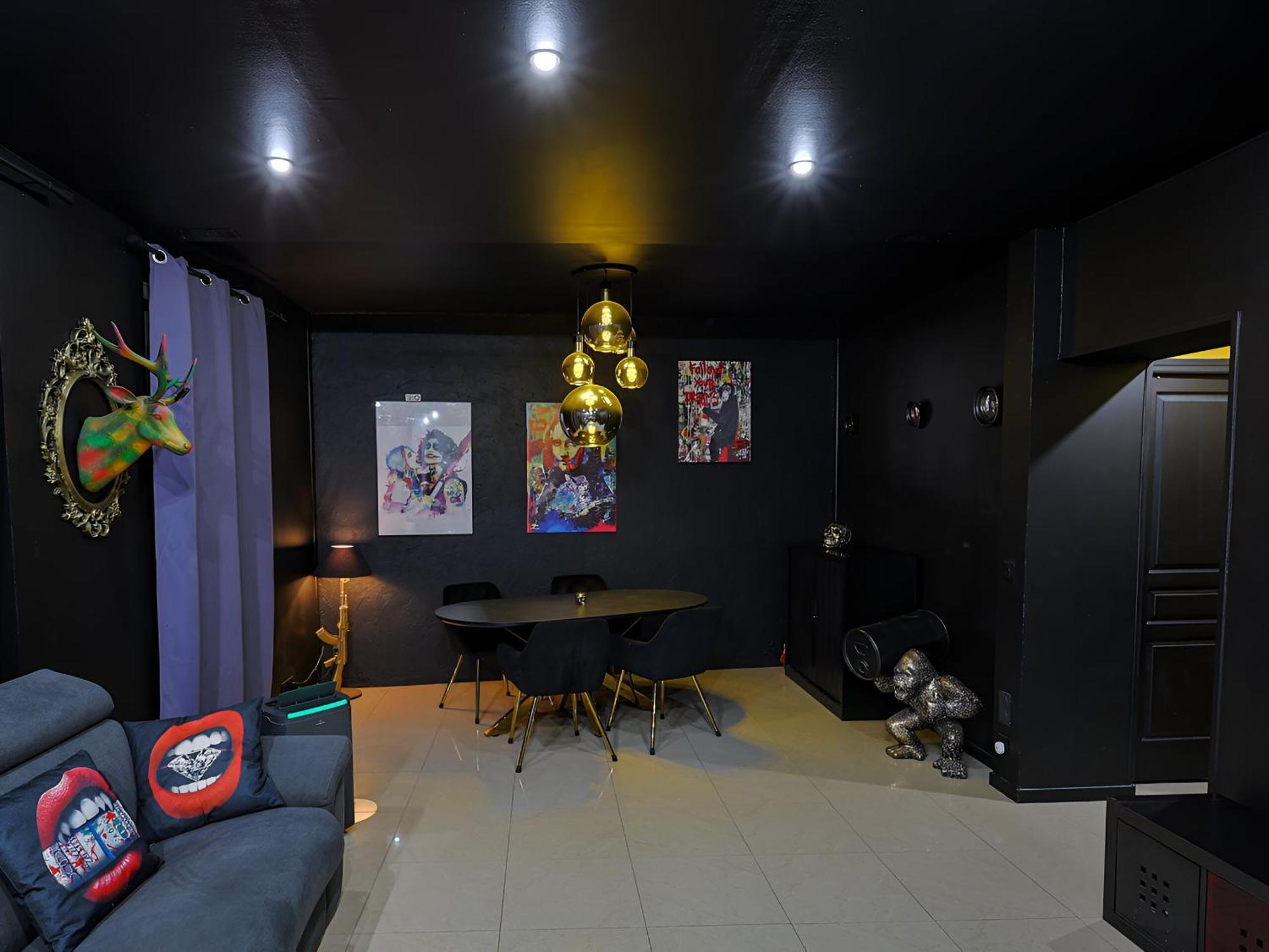 Appartement Pop Art - Asterix,Cdg,Chantilly,Disney La Chapelle-en-Serval Exterior foto